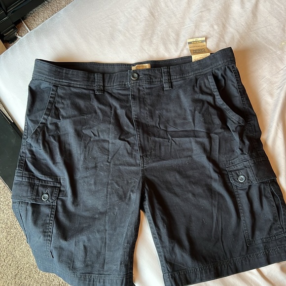Black Foundry cargo shorts - Picture 2 of 3